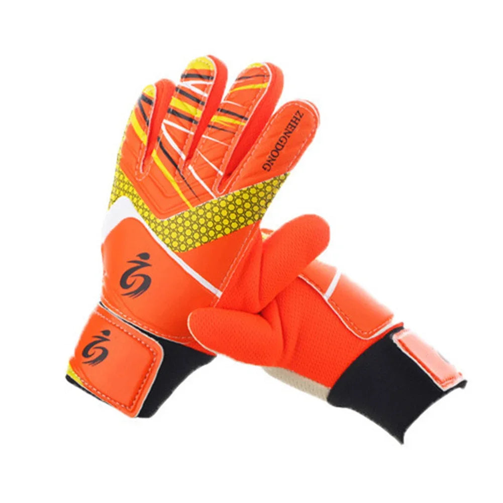 Kid's soccer goalkeeper gloves guantes de portero for children 5-16 years old soft goalkeeper gloves children riding scooters sp